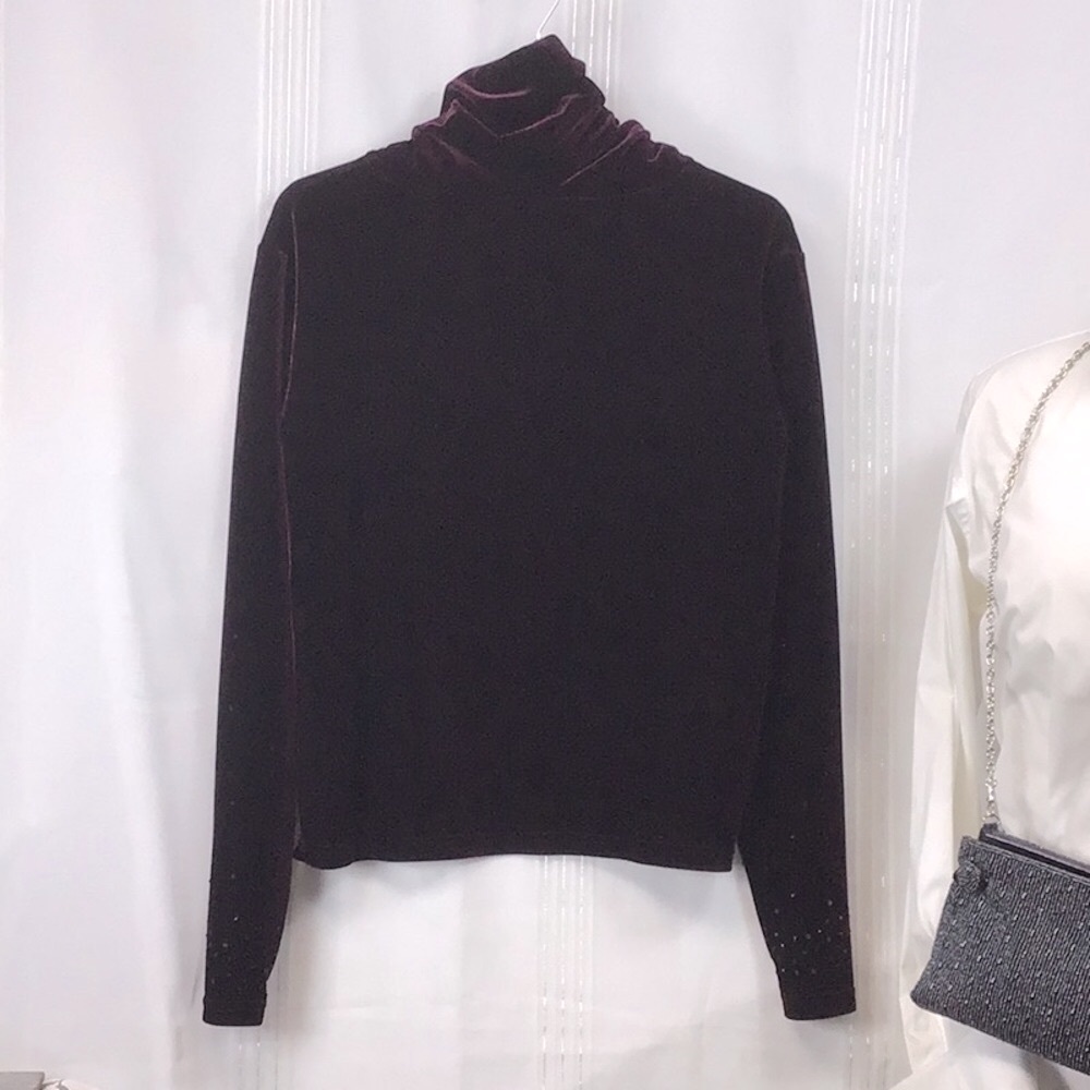 🍇Jaclyn Smith Purple Stretch Velvet Rhinestone Cowl-Neck Top - Picture 8 of 9